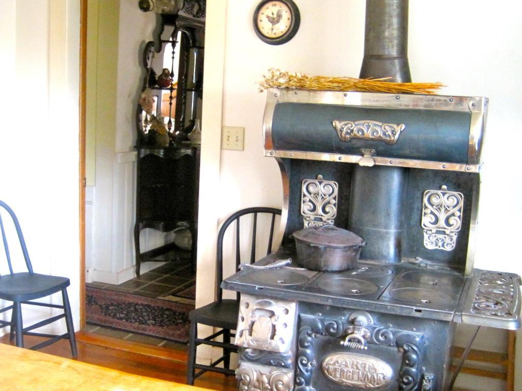 Old Pioneer Garden Country Inn Unionville Екстериор снимка